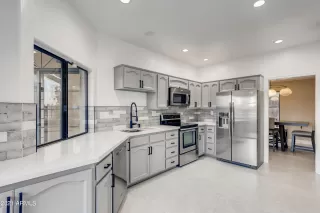 Photo #6: 6298545 Listing
