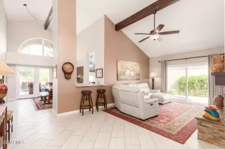 Photo #6: 6298686 Listing