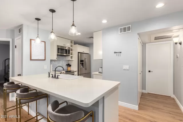 MLS: 6299028 Condo For Sale