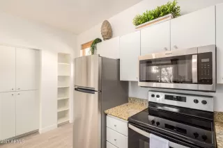 Photo #5: 6299037 Listing 