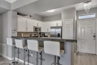 Photo #4: 6299069 Listing