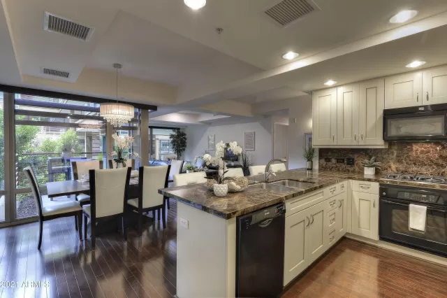 MLS: 6299163 Condo For Sale