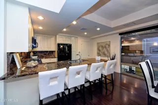 Photo #4: 6299163 Listing