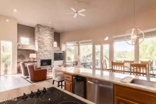 Photo #5: 6299173 Listing