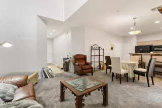 Photo #6: 6299175 Listing