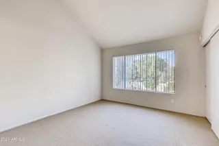 Photo #6: 6299553 Listing