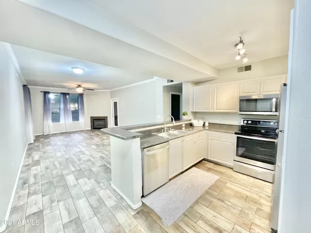 MLS: 6299978 Condo For Sale