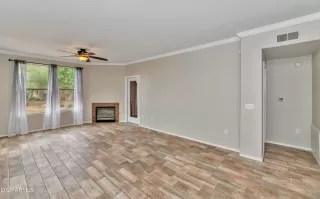 Photo #6: 6299978 Listing