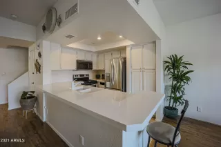 Photo #4: 6300099 Listing 