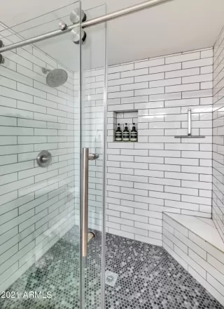 Photo #5: 6300730 Listing 