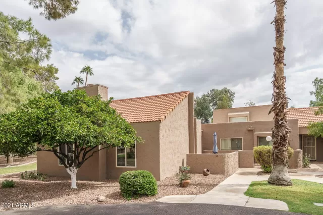 MLS: 6300804 Condo For Sale