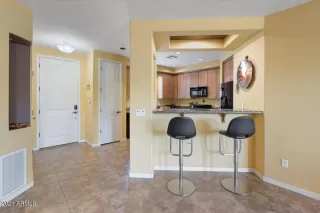 Photo #5: 6300894 Listing