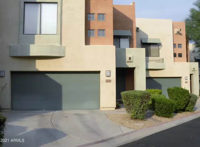 MLS: 6300990 Condo For Sale