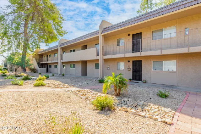 MLS: 6301262 Condo For Sale