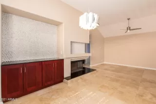 Photo #5: 6301333 Listing