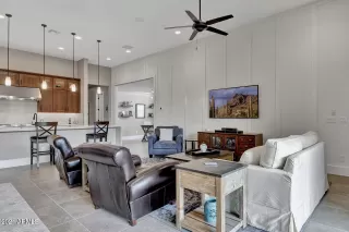 Photo #5: 6301343 Listing