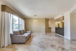 Photo #4: 6301373 Listing