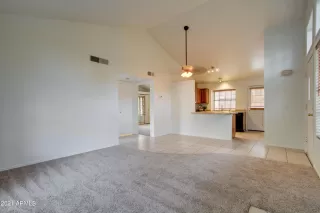 Photo #4: 6301457 Listing