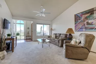 Photo #5: 6301809 Listing