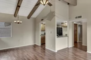 Photo #6: 6301887 Listing 