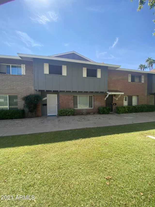 MLS: 6301988 Condo For Sale