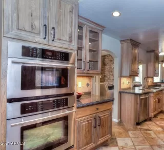 Photo #2: 6302098 Listing