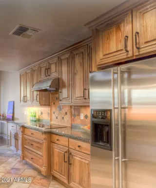 Photo #3: 6302098 Listing