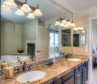 Photo #5: 6302098 Listing