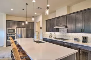 Photo #1: 6302692 Listing 