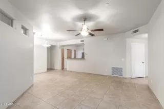 Photo #4: 6302785 Listing