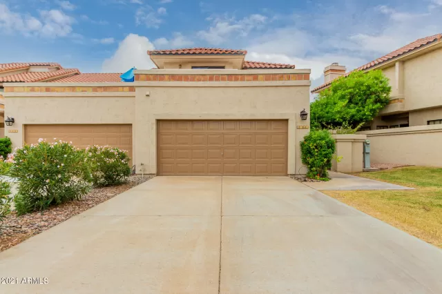 MLS: 6302892 Condo For Sale