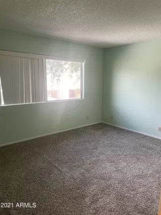 Photo #5: 6302966 Listing