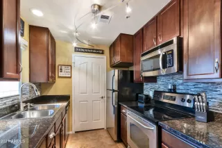 Photo #3: 6302996 Listing