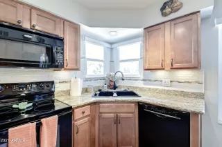 Photo #6: 6303030 Listing