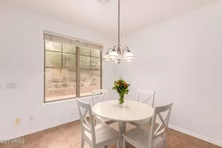 Photo #5: 6303096 Listing