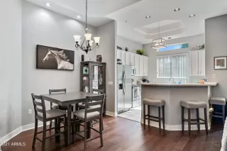 Photo #5: 6303128 Listing