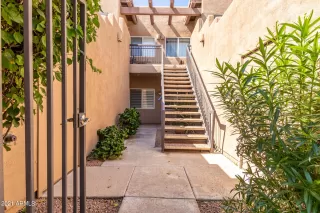 Photo #2: 6303177 Listing