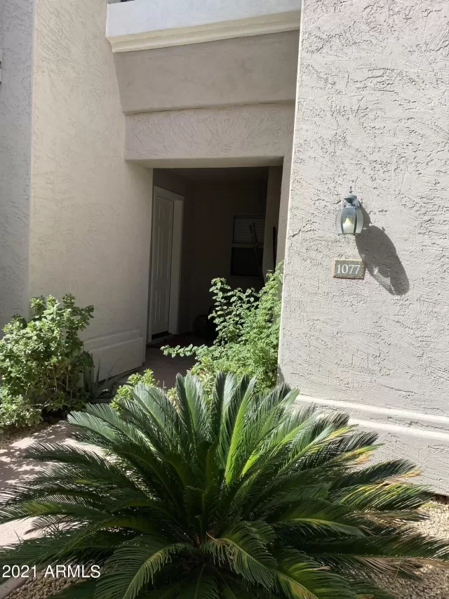 MLS: 6303342 Condo For Sale