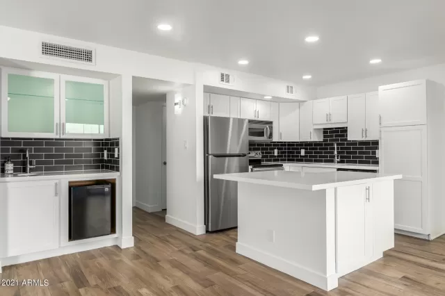 MLS: 6303666 Condo For Sale