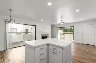 Photo #2: 6303666 Listing 