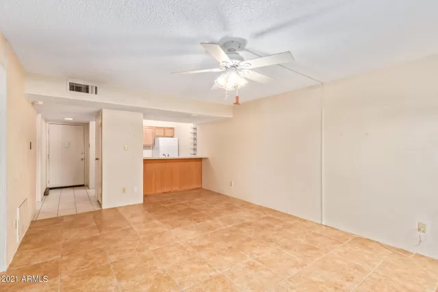 MLS: 6303914 Condo For Sale