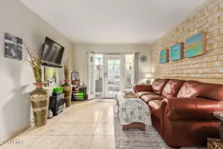 Photo #5: 6303930 Listing 