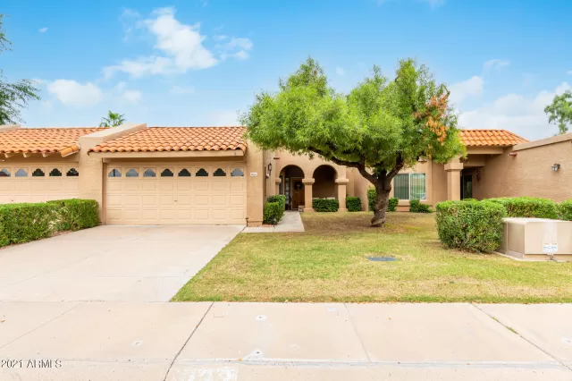 MLS: 6303993 Condo For Sale