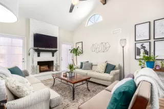 Photo #2: 6303993 Listing 