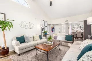 Photo #3: 6303993 Listing 