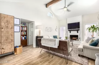 Photo #5: 6303993 Listing 