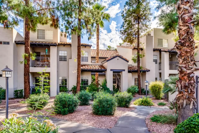 MLS: 6304095 Condo For Sale