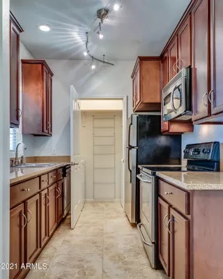 Photo #2: 6304095 Listing