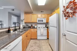 Photo #6: 6304309 Listing