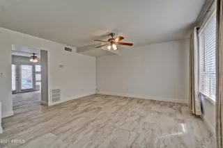 Photo #5: 6304415 Listing